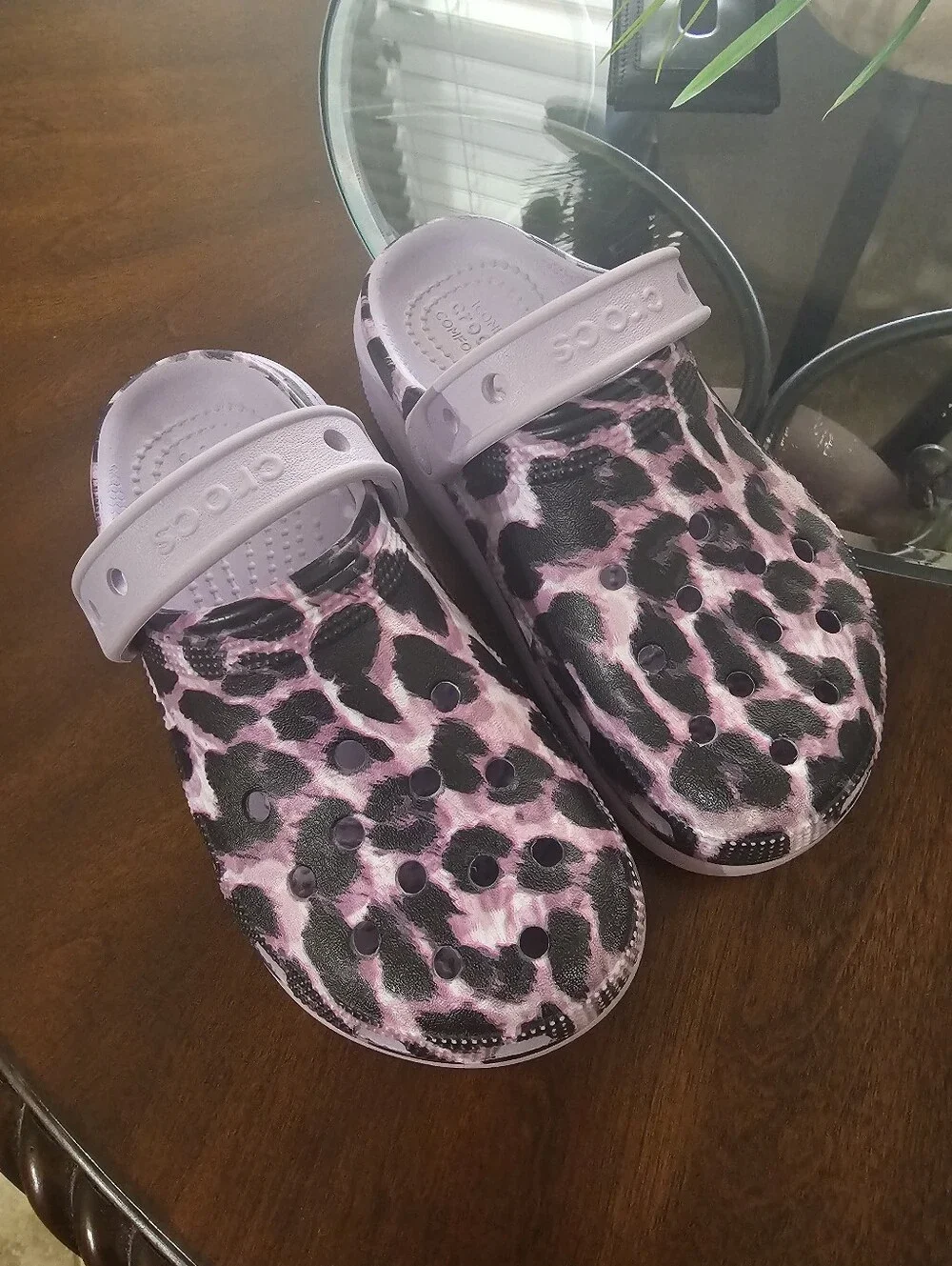 CROCS
